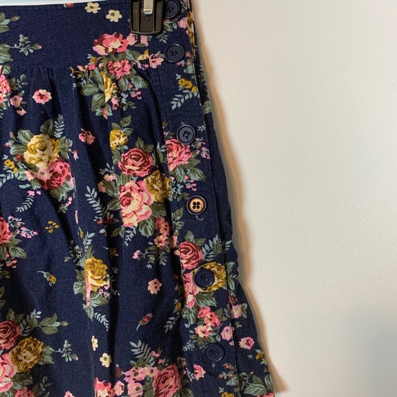 Forever 21 Navy Floral Flouncy Mini Skirt - Picture 2 of 4